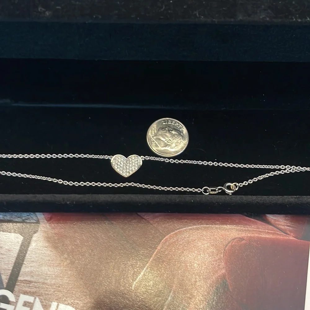 Diamond Pavé Heart - Picture 10 of 11